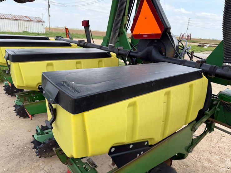 john-deere-1720-image-42