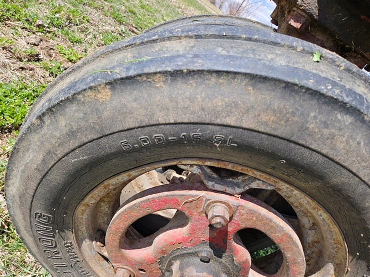 #525-•-farmall-super-m-tractor-image-37