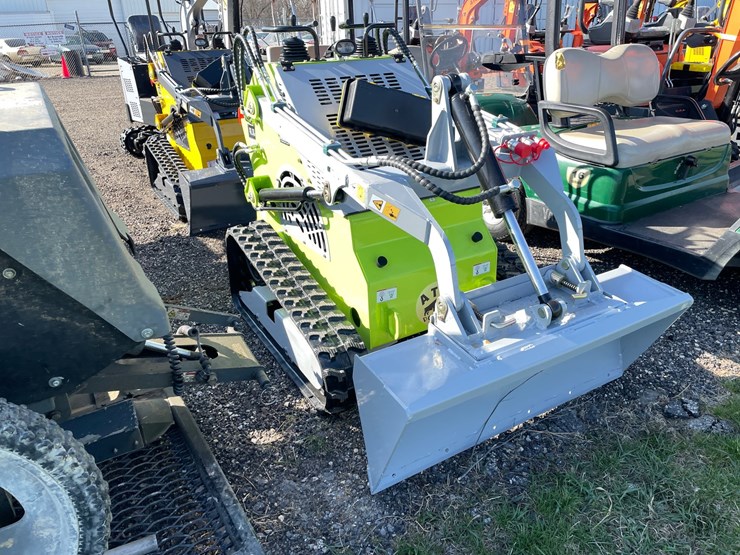 #3463-•-unused,-ats-t460-mini-skidsteer-image-3