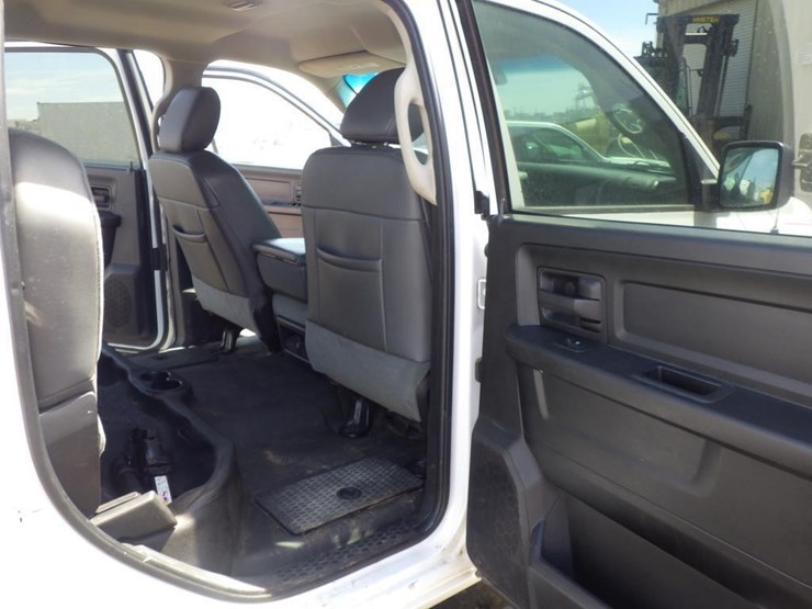 2014-dodge-1500-image-8