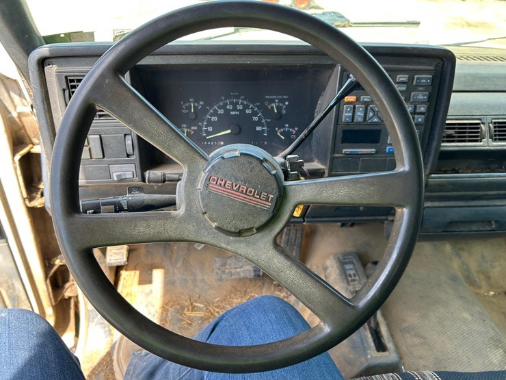 1994-chevrolet-3500-image-22