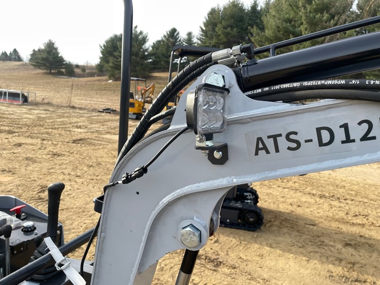 #1044-•-new-ats-d12d-mini-excavator-image-22