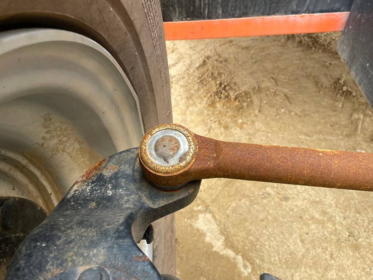 2012-jlg-g6-42a-image-49