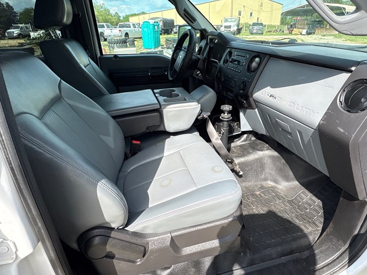 2015-ford-f550-image-10