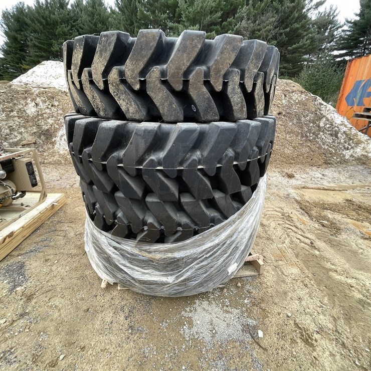 #7538 • Set of (4) New Maximizer Brand Airless Telehandler Tires on Rims