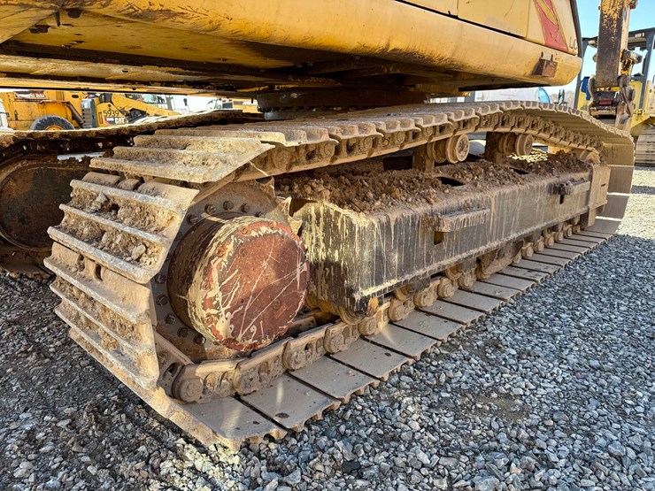 new-holland-eh160-image-61