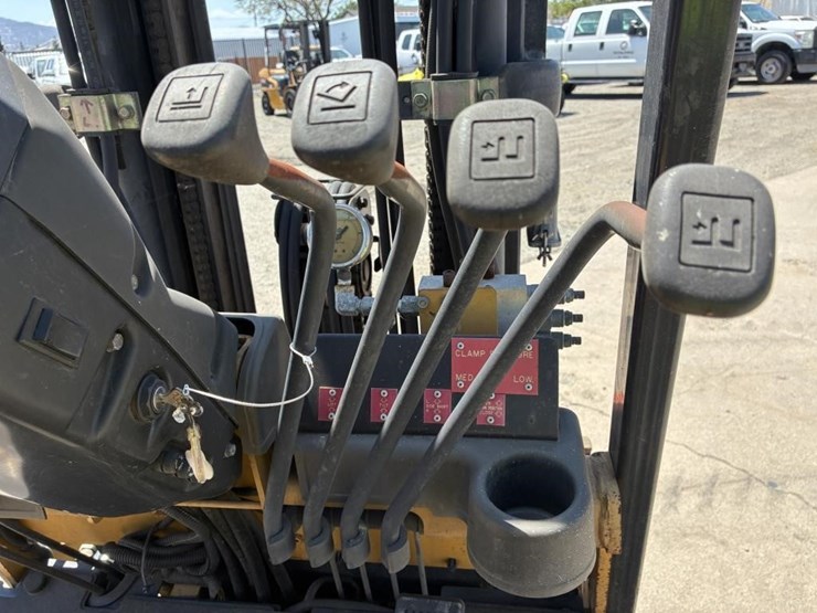 caterpillar-ec18k-image-14