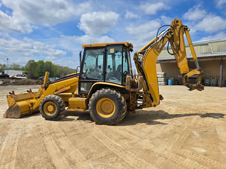 2005-caterpillar-420d-image-6