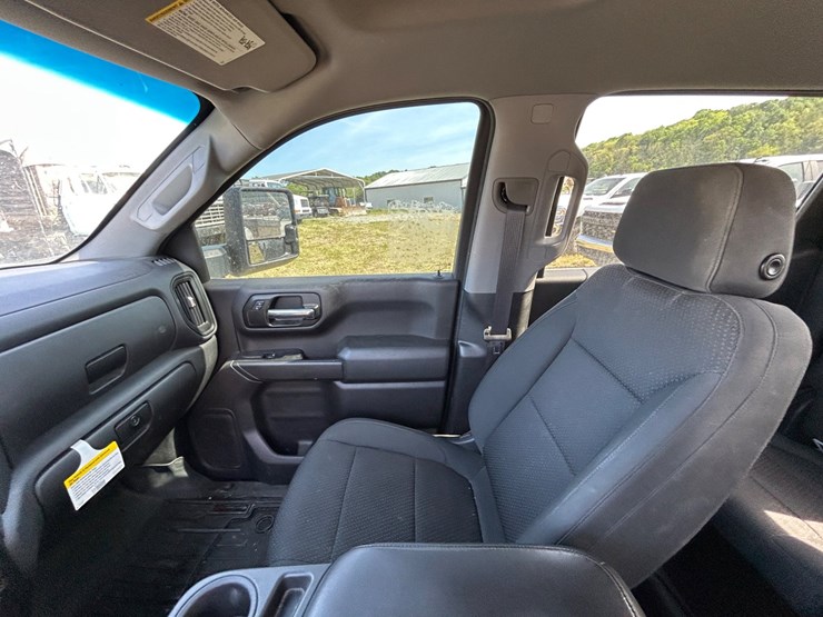 2020-chevrolet-silverado-1500-image-11