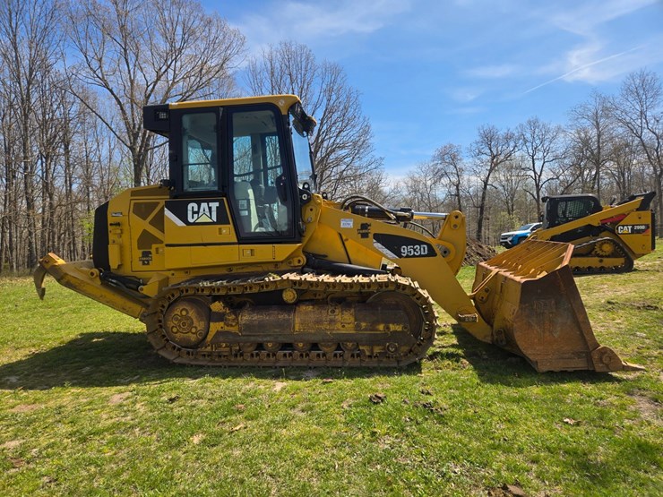 2014-caterpillar-953d-image-20