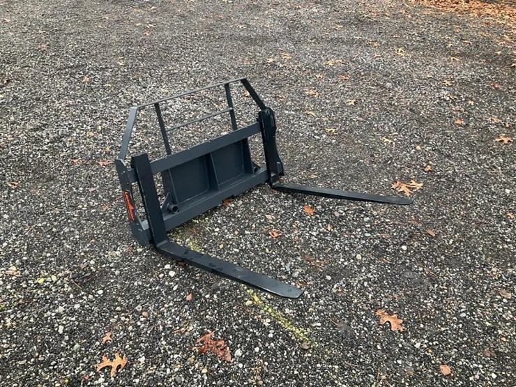 #1390-•-unused-land-honor-mini-skid-steer-forks-image-3