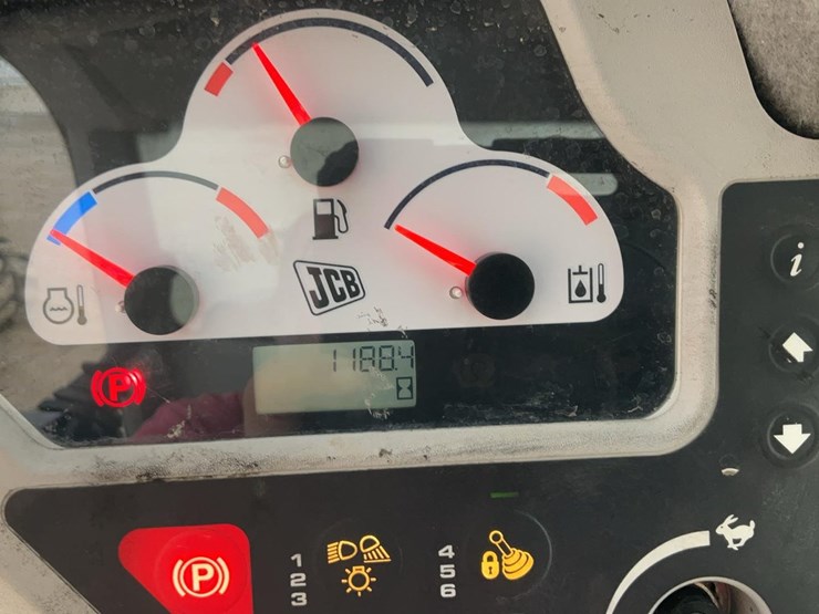 2021-jcb-215-image-14