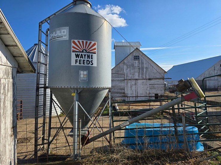 #569-•-wanye-feeds-2t-bulk-bin-image-1