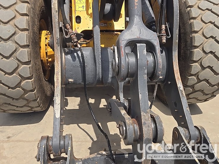 2021-volvo-l90h-image-25