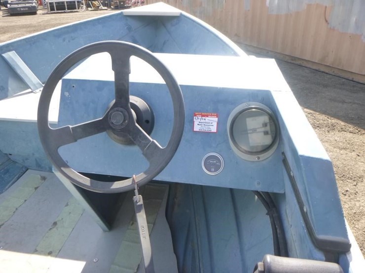 2002-klamath-aluminum-boat-&-trailer-image-16