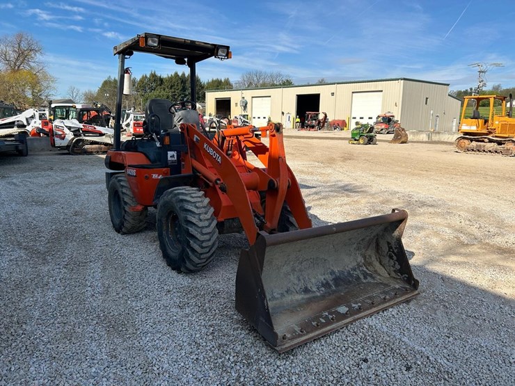 kubota-r420s-image-6