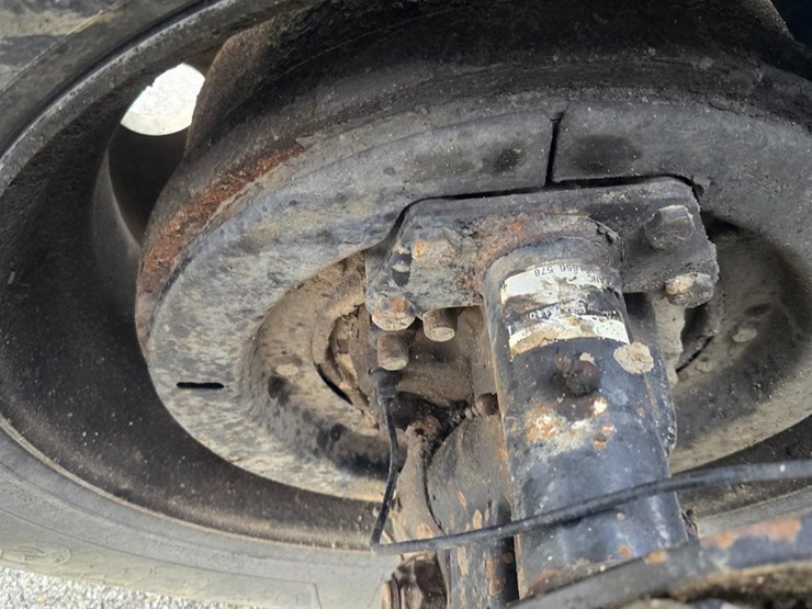 2003-mack-rd688s-image-77