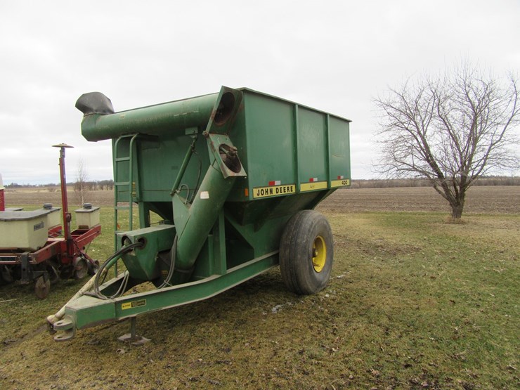 john-deere-400-image-1