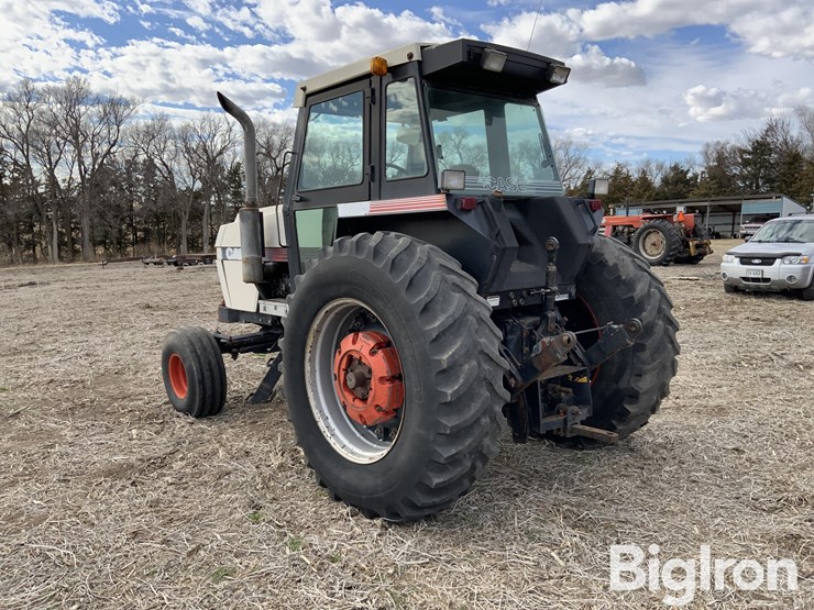 1984-case-2594-2wd-tractor-image-7