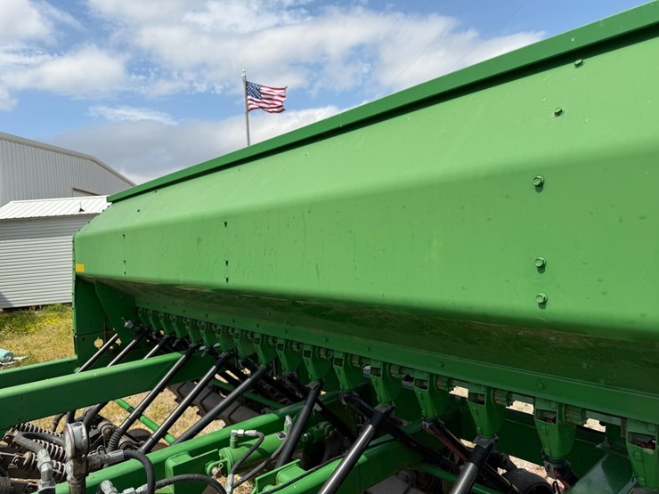 john-deere-1590-image-39