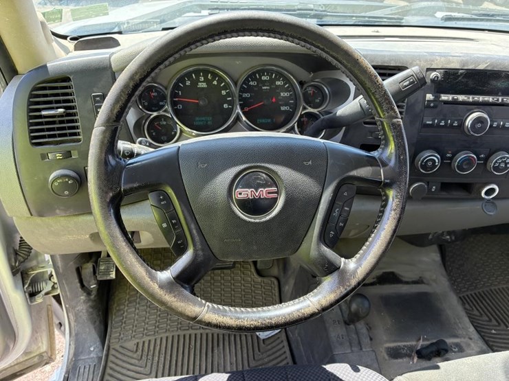 2012-gmc-sierra-2500-image-14