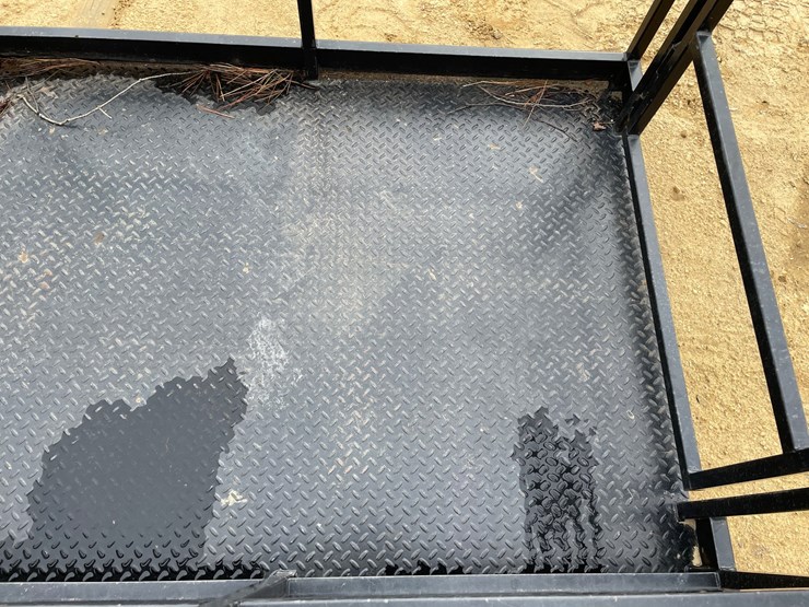 #7531-•-8'-work-platform-with-fork-pockets-image-8