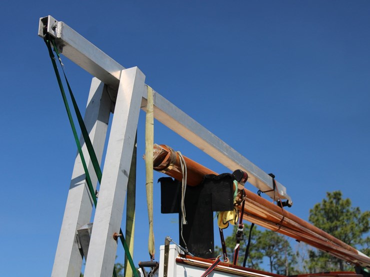 #9545-•-grimmalkin-–-18'-fenwick-williams-classic-wooden-catboat-w/-trailer-image-31