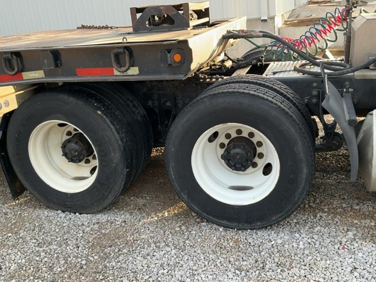 2017-international-prostar-image-61