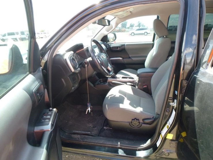 2018-toyota-tacoma-image-7