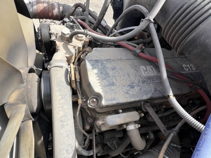 2007-sterling-l9500-image-38