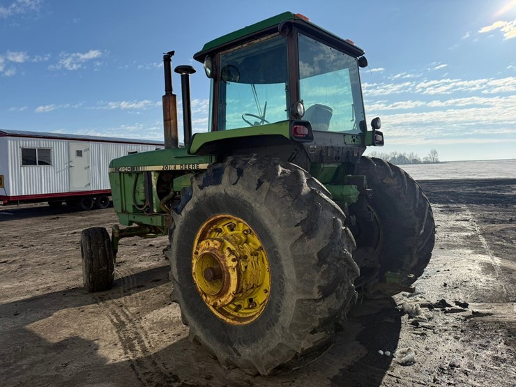 1979-john-deere-4840-image-3