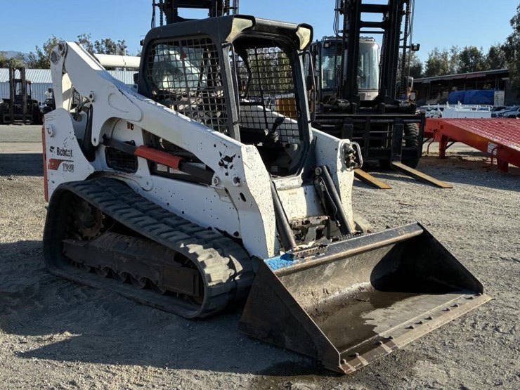 2018-bobcat-t740-image-2
