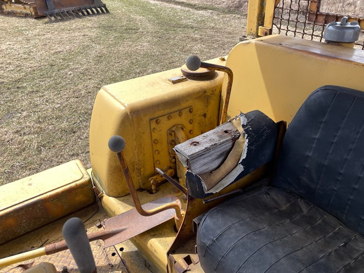 caterpillar-d7-image-40