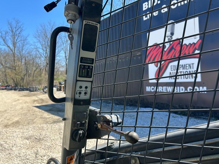 new-holland-l230-image-19