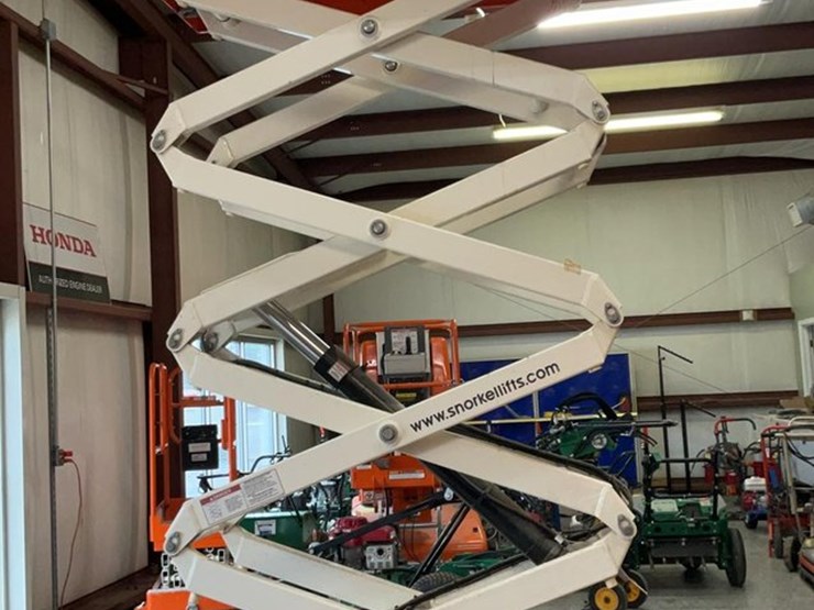 #430-•-2023-snorkel-19'-scissor-lift-image-26