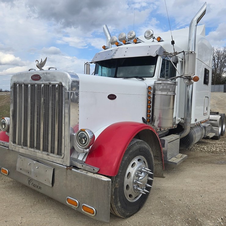 2000 PETERBILT 379