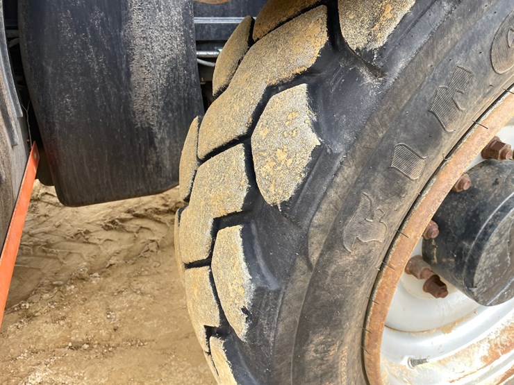 2014-jlg-g9-43a-image-73