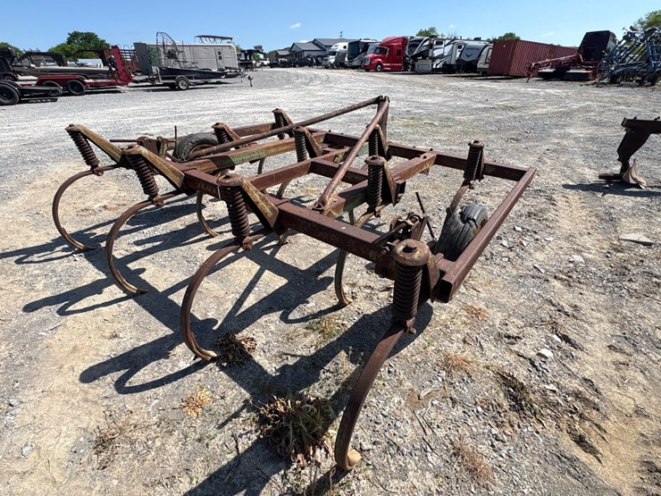 john-deere-10-image-2