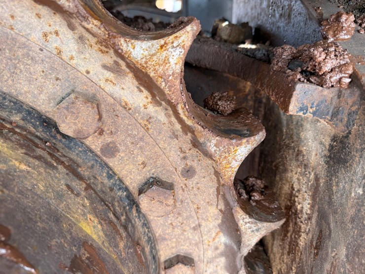 caterpillar-330d-image-136