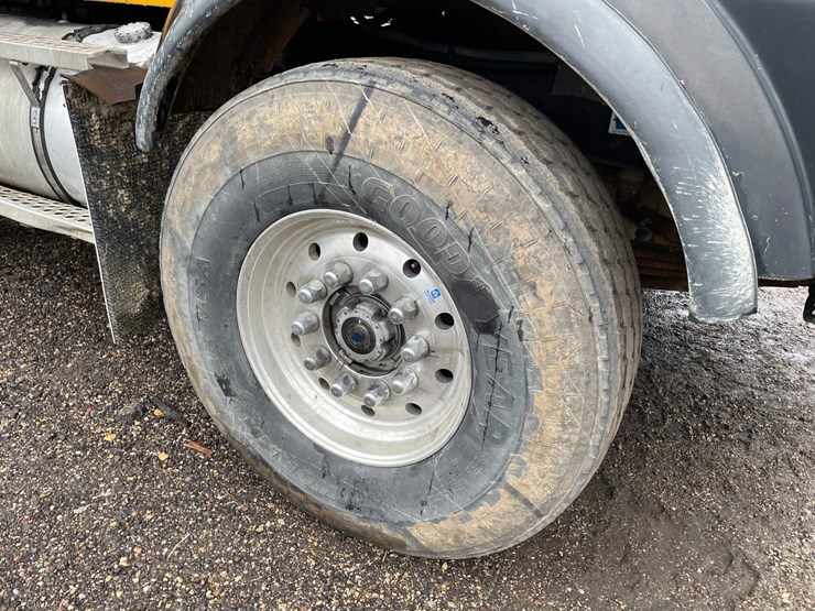 1997-kenworth-t800-image-16