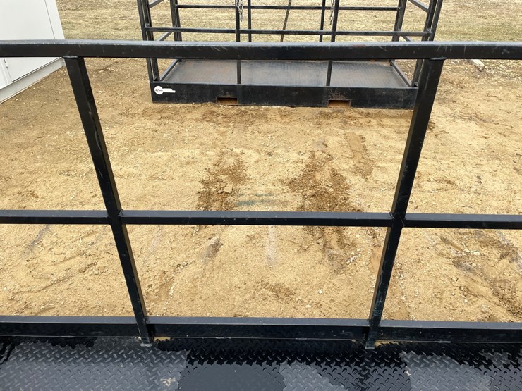 #7531-•-8'-work-platform-with-fork-pockets-image-10