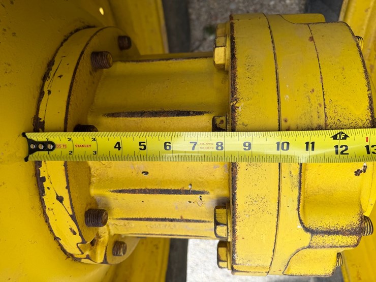 2012-john-deere-8285r-image-13