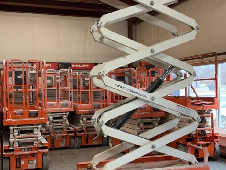 #430-•-2023-snorkel-19'-scissor-lift-image-24