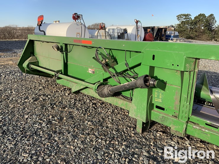 2017-john-deere-a-image-12