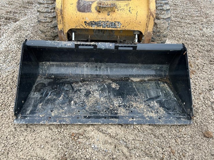 caterpillar-256c-image-9