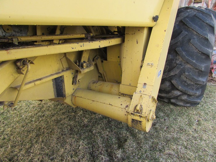 new-holland-tr96-image-27