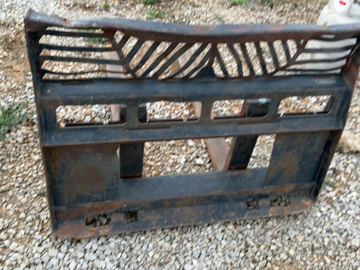 #149-•-quick-attach-forks-image-10