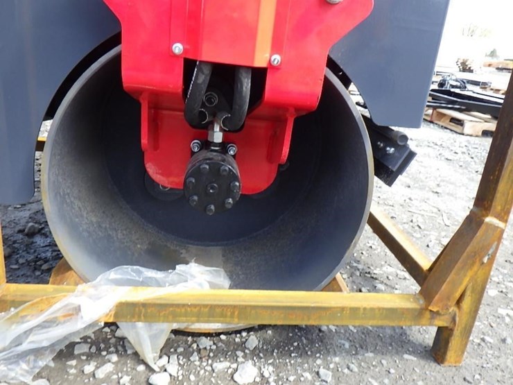 2026-sdlool-1000-vibratory-smooth-drum-roller-image-7