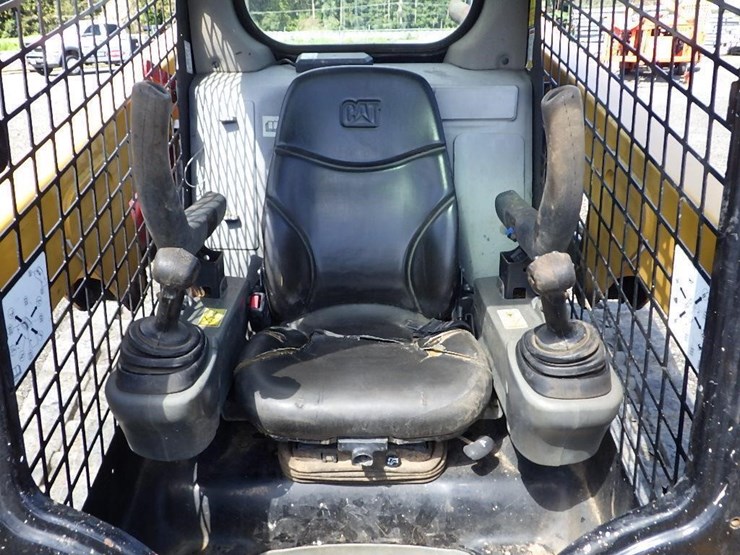 caterpillar-239d-image-21
