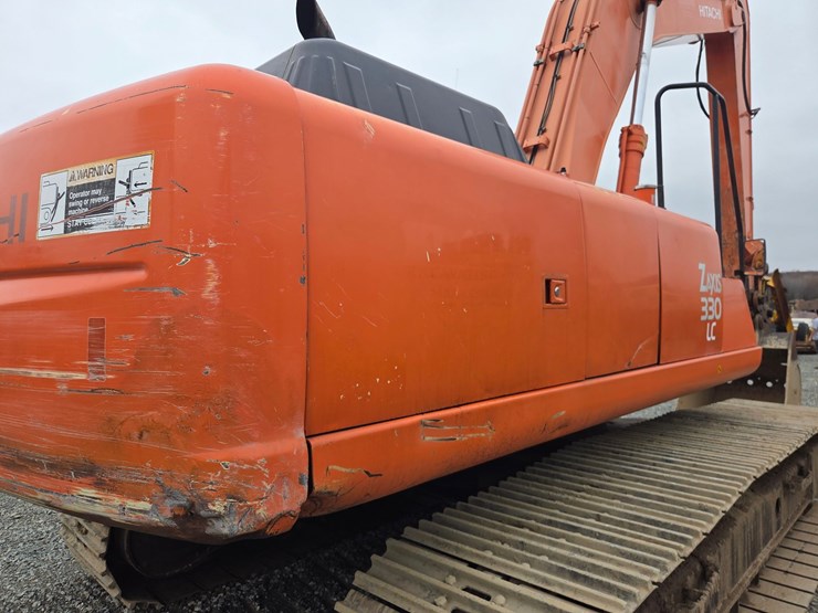 hitachi-zx330-lc-image-30